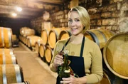 Judith Rakers geht auf eine kulinarische Entdeckungstour im Burgund - dazu gehören auch die besonderen Weine der Region. Judith Rakers geht auf eine kulinarische Entdeckungstour im Burgund - dazu gehören auch die besonderen Weine der Region.