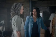 Del Landry (Andie MacDowell, l.) und Kat Landry (Chyler Leigh, r.)