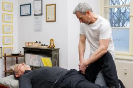 Liebscher & Bracht Physiotherapie.