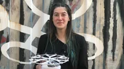 Nelli und ihr Modell vom Volocopter Nelli und ihr Modell vom Volocopter