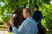 Bernd-Christian Althoff als Birger, Franziska Wulf als Liv