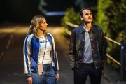 Von links: Emmy Rathgeber (Rosalie Thomass) und Felix Voss (Fabian Hinrichs) vor dem Gasthaus Martin in Gottesgarten. Von links: Emmy Rathgeber (Rosalie Thomass) und Felix Voss (Fabian Hinrichs) vor dem Gasthaus Martin in Gottesgarten.