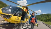 Tobias Krempl, Bergretter der Bergwacht Grainau, beim Einsatz. Tobias Krempl, Bergretter der Bergwacht Grainau, beim Einsatz.