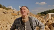 Claus Rehm kauft gerne den Stein in Marching in der Hallertau, wo Korallenkalk abgebaut wird.