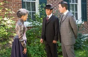 Adelia Gordon (Deborah Grover), Jonah Foster (Jeff Geddis) und Detective Murdoch (Yannick Bisson). Adelia Gordon (Deborah Grover), Jonah Foster (Jeff Geddis) und Detective Murdoch (Yannick Bisson).