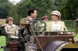 Sir James Matthew Barrie (Johnny Depp, l.); Sylvia Llewelyn Davies (Kate Winslet, r.)