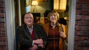 Die Sterne gehören uns allen, weil ihr Licht nicht fragt, wem es gehört. Inspiriert vom Hobby des toten Hobbyastronomen Lennart Finke zeigt Revierchef Jan-Hinrich Reuter (Udo Kroschwald, l.) Dr. Helene Sturbeck (Katharina Blaschke, r.) den nächtlichen Himmel über Wismar – und seinen Lieblingsstern. Die Sterne gehören uns allen, weil ihr Licht nicht fragt, wem es gehört. Inspiriert vom Hobby des toten Hobbyastronomen Lennart Finke zeigt Revierchef Jan-Hinrich Reuter (Udo Kroschwald, l.) Dr. Helene Sturbeck (Katharina Blaschke, r.) den nächtlichen Himmel über Wismar – und seinen Lieblingsstern.