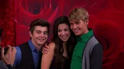 L-R: Max Thunderman (Jack Griffo), Phoebe Thunderman (Kira Kosarin), Cole Campbell (Logan Shroyer) L-R: Max Thunderman (Jack Griffo), Phoebe Thunderman (Kira Kosarin), Cole Campbell (Logan Shroyer)