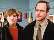 Die Detectives Benson (Mariska Hargitay) und Stabler (Christopher Meloni) untersuchen den Tot einer jungen Tibetanerin. Die Detectives Benson (Mariska Hargitay) und Stabler (Christopher Meloni) untersuchen den Tot einer jungen Tibetanerin.