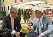 Werner (Dirk Galuba, r.) genießt es, gegenüber Friedrich (Dietrich Adam, l.) Oberwasser zu haben. Werner (Dirk Galuba, r.) genießt es, gegenüber Friedrich (Dietrich Adam, l.) Oberwasser zu haben.