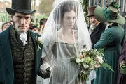 Sir Robert Peel (Tom Ward, l.) und Lady Jemima Hervey (Vanessa Kirby, r.)