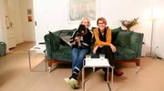 Zwei Rheinl&auml;nderinnen, ein Sofa und gro&szlig;e Vorfreude. In der f&uuml;nften Folge der Sendereihe &bdquo;B&ouml;ttinger. Wohnung 17&ldquo; begr&uuml;&szlig;t Moderatorin Bettina B&ouml;ttinger (r) mit Miriam Meckel einen vertrauten Gast.