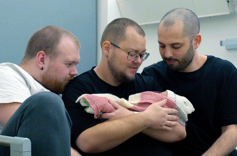 Drei Väter und ein Baby (D/N, 2025)