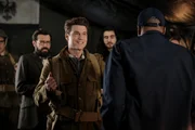 (v.l.n.r.) Dr. Gwyn Davies (Matt Ryan); Nate Heywood (Nick Zano); Behrad Tarazi (Shayan Sobhian)