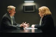 Schock: In einem neuen Fall trifft Gibbs (Mark Harmon, l.) auf seine Schwiegermutter Joann Fielding (Gena Rowlands, r.), die Mutter seiner ermordeten Frau Shannon und Großmutter der gemeinsamen Tochter Kelly ... Schock: In einem neuen Fall trifft Gibbs (Mark Harmon, l.) auf seine Schwiegermutter Joann Fielding (Gena Rowlands, r.), die Mutter seiner ermordeten Frau Shannon und Großmutter der gemeinsamen Tochter Kelly ...
