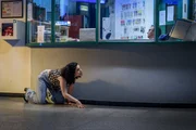 Julia Jahic (Mariam Hage), die beste Freundin von Lea Hoffmann, findet heraus, dass ihr Freund Niko Köhler mit ihr geschlafen hat und ist extrem wütend darüber. Julia Jahic (Mariam Hage), die beste Freundin von Lea Hoffmann, findet heraus, dass ihr Freund Niko Köhler mit ihr geschlafen hat und ist extrem wütend darüber.