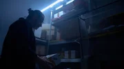 Gerold Brüning als ältere Version Joe Goldbergs, der unter falschem Namen in einem Paketshop arbeitet. Gerold Brüning als ältere Version Joe Goldbergs, der unter falschem Namen in einem Paketshop arbeitet.