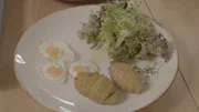 Die Vorspeise bei Kerstin Laufer (Winzerin) auf dem Weingut Laufer im Schloss Bimbach (Unterfranken).
