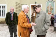 Paul kann seinen Freund Horst (Peter Fr&ouml;hlich) nur m&uuml;hsam &uuml;berzeugen, die illegalen Gesch&auml;fte weiter zu betreiben (v.li.: Branko Samarovski, Peter Weck, Gertrud Roll, Peter Fr&ouml;hlich).