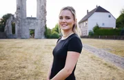 Reporterin Jessica Trommer vor der paranormalen Untersuchung im Jagdschloss Walkenried. Reporterin Jessica Trommer vor der paranormalen Untersuchung im Jagdschloss Walkenried.