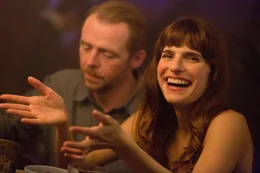 Jack (Simon Pegg, l.); Nancy (Lake Bell, r.)