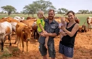 Die deutsche Auswanderin Svenja Külbs mit ihrem Mann Jonathan und den beiden Kindern auf ihrer Farm. Die deutsche Auswanderin Svenja Külbs mit ihrem Mann Jonathan und den beiden Kindern auf ihrer Farm.