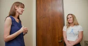 Mithilfe einer Verhaltenstherapie versucht Ginny Fuchs, ihre zwanghaften Gedanken und Verhaltensweisen zu ver&auml;ndern.