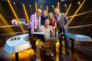 Otto Retzer (Schauspieler und Regisseur), Christian Brugger (ServusTV Moderator), Angelika Niedetzky (Schauspielerin, Kabarettistin und Moderatorin), Fritz Strobl (ehemaliger oesterreichischer Skirennlaeufer) und Alex Kristan (Kabarettist) im Zuge der Aufzeichnung von "Promi-Quizmaster".