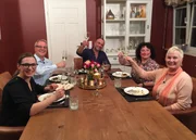 V.l.: Laura, Ralf, Gastgeber Shapour, Nicole und Claudia.