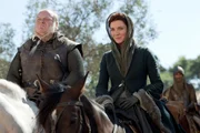 Catelyn Stark (Michelle Fairley) (r.)