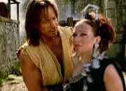 Hercules (Kevin Sorbo, li.), Althea (Willa O'Neill)