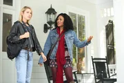 Becca (Laura Ramsey) und Paige (Drew Sidora)