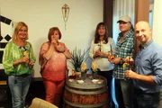 V.l.: Kristina, Andrea, Corinna, Rainer und Gastgeber Tino