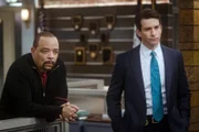 Hat ein 18-jähriger Junge ein 15-jähriges Mädchen vergewaltigt? Odafin 'Fin' Tutuola (Ice-T, l.) und Sg. Mike Dodds (Andy Karl) ermitteln.