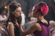 Maeve Millay (Thandie Newton), Clementine Pennyfeather (Angela Sarafyan).