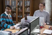 Kumail Nanjiani als Dinesh Chugtai (l.) und Zach Woods als  Jared Dunn (r.)