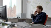 Florian Schmidt, Baustadtrat des Berliner Bezirks Friedrichshain-Kreuzberg, in seinem Büro.