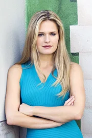 Maggie Lawson als Juliet OHara.