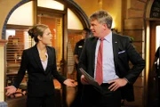 Juliet (Maggie Lawson), Harris Trout (Anthony Michael Hall)