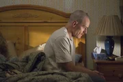 Gesundheitlich auf dem Weg der Besserung, rücken Walters (Bryan Cranston) familiäre und finanzielle Probleme in den Vordergrund...