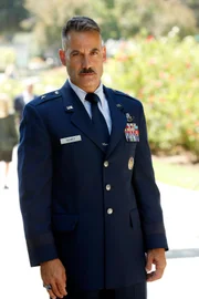 US Air Force Colonel Glenn Talbot (Adrian Pasdar)