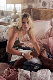 Niki/ Jessica (Ali Larter)
