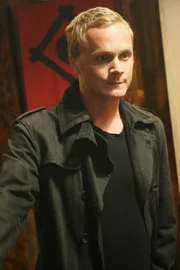 Adam (David Aners)