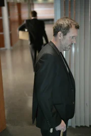 House (Hugh Laurie, r.) sucht Mittel und Wege, Dr. James Wilson (Robert Sean Leonard, l.) zum Bleiben zu bewegen. Wird es ihm gelingen?