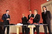 Wie werden sich die Männer entscheiden? Nur Ben Krischke (l.) weiß, wie sich die Frauen zuvor entschieden haben ...