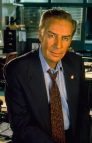 (13. Staffel) - Selten bleibt ein Fall ungelöst: Det. Leonard "Lennie" Briscoe (Jerry Orbach)