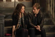 Sind sehr gute Freunde: Ben (Ryan Hansen, r.) und Sara (Danneel Ackles, l.) ...