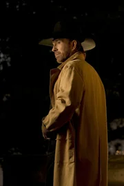 Noch einmal tritt Ranger Captain Corell Walker (Chuck Norris) gegen das Verbrechen an: Er ermittelt gegen einen Kollegen, der unter Verdacht steht, ein Serienkiller zu sein. Außerdem muss er einen Teenager beschützen, dem ein Gangstersyndikat an den Kragen will ...