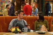 Monica (Courteney Cox, r.) und Chandler (Matthew Perry, l.) haben Ross gewarnt ...