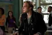 Bekommt Ärger mit Sara: Ben (Ryan Hansen) ...